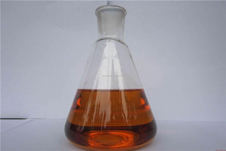 在多数情况下，工业齿轮油同时起到润滑作用和冷却作用，它通过降低工具和工件之间的摩擦起润滑剂的作用